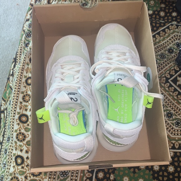 Jordan MA2 'Pale Ivory Volt' CV8122-107 - Picture 5 of 11